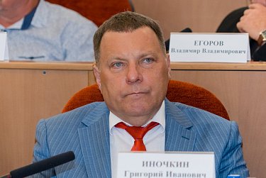 Соцподдержка, выборы, такси… Депутаты внесли изменения в областные законы